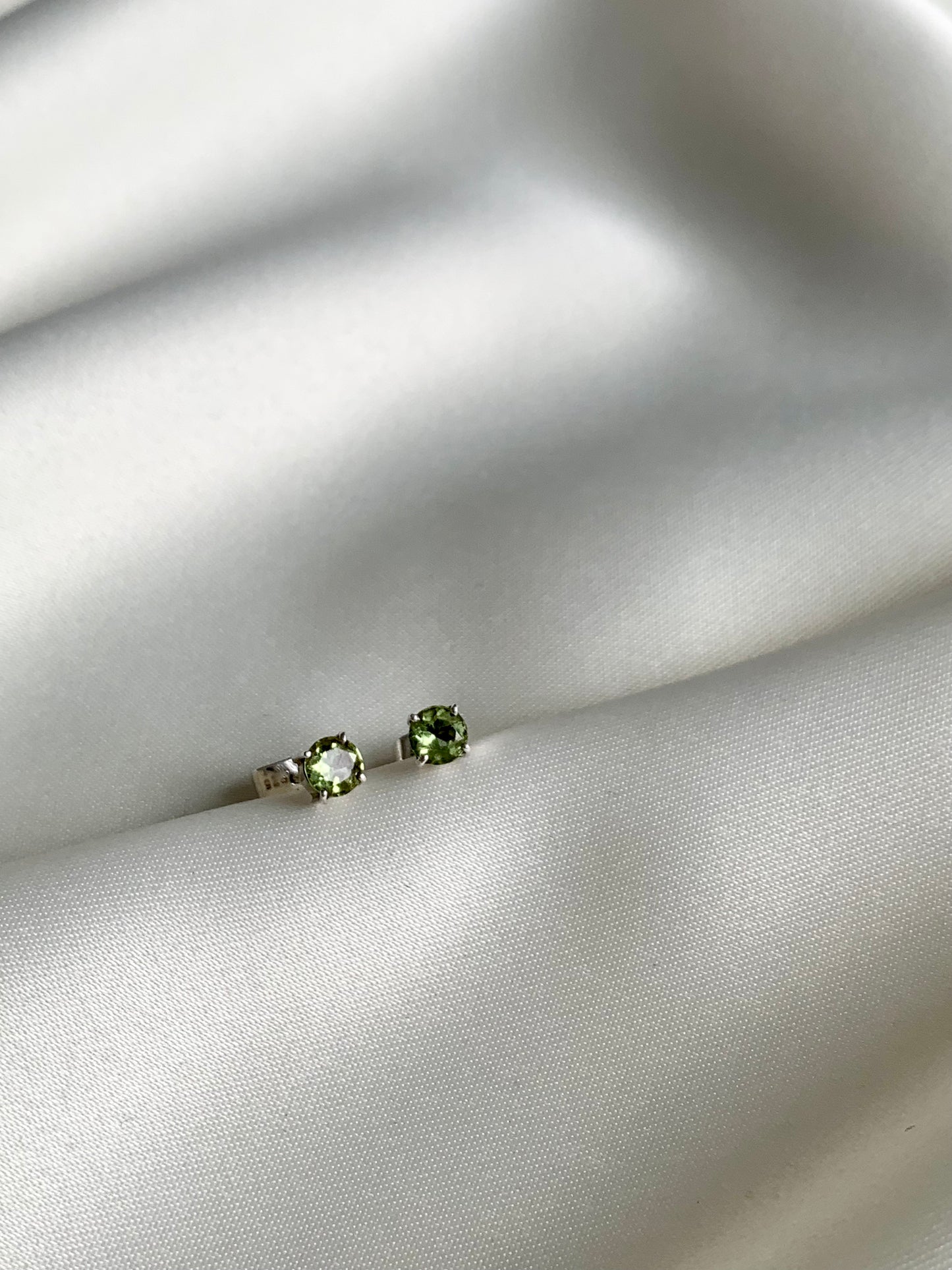 Round Peridot Studs