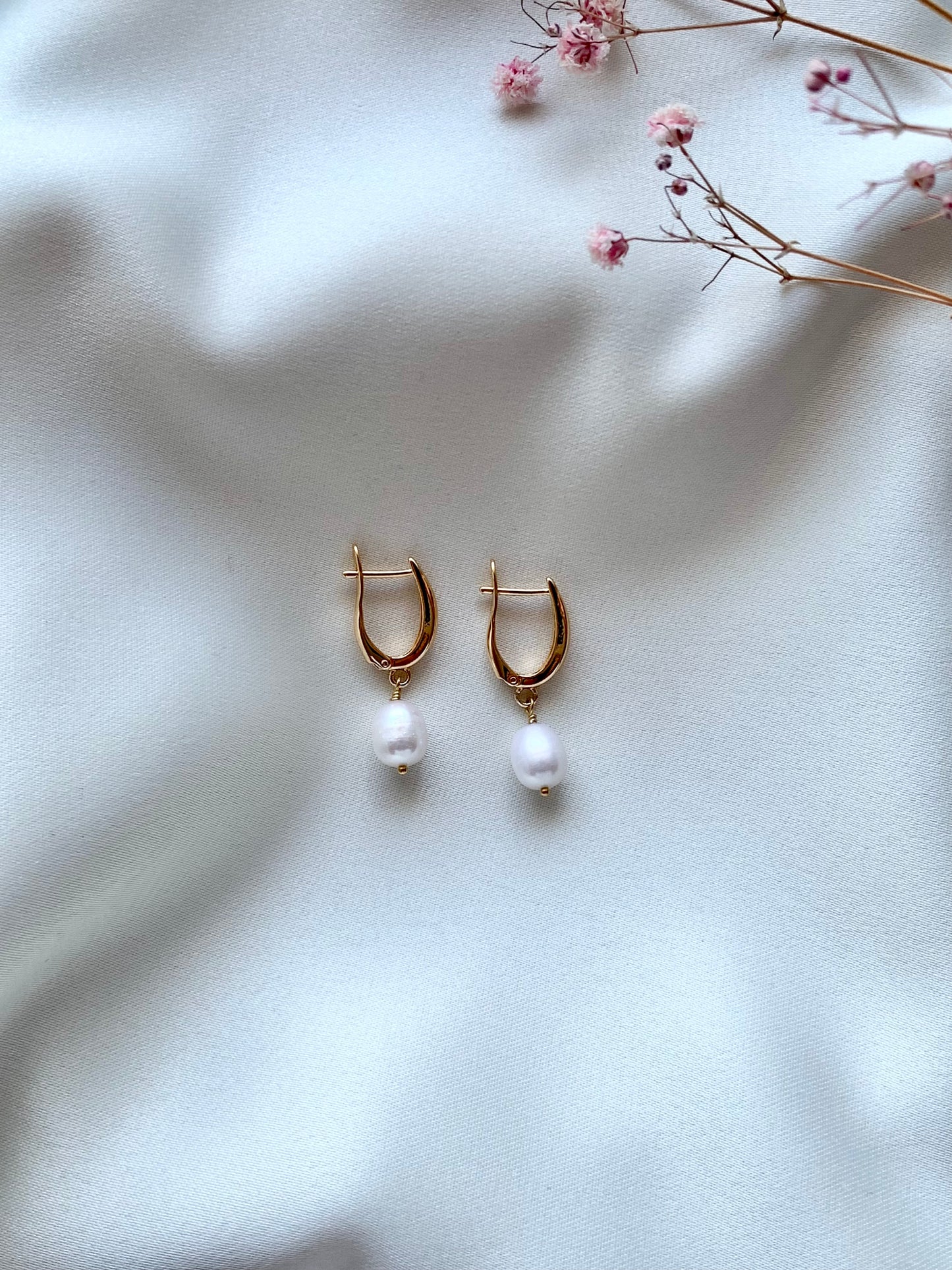 Medium Pearl Hoops
