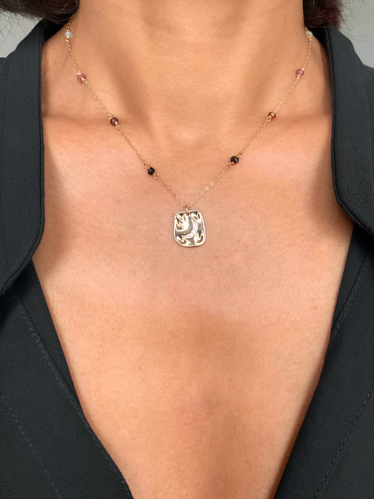 Mond-Charme-Halskette