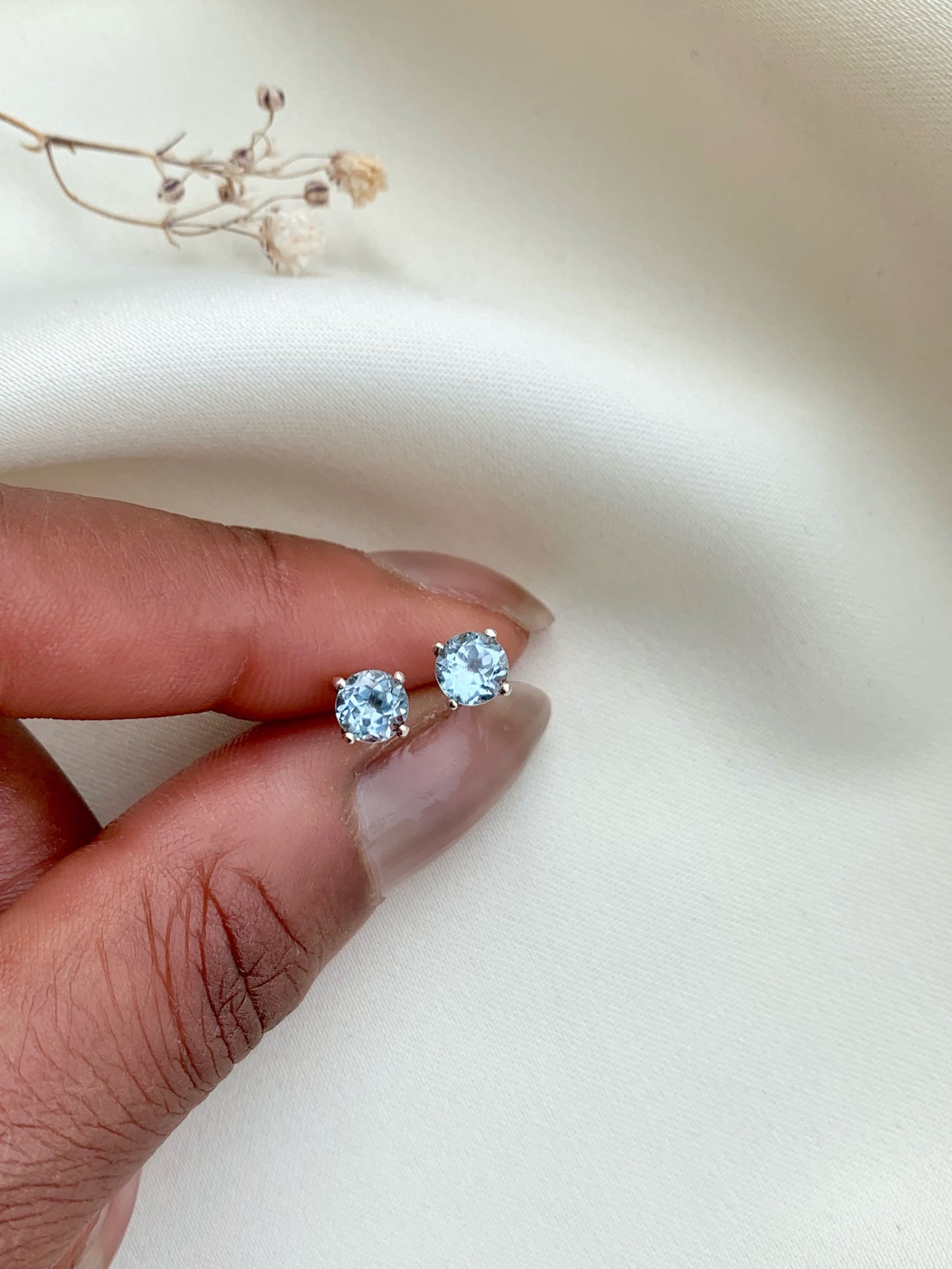 Round Aquamarine Studs